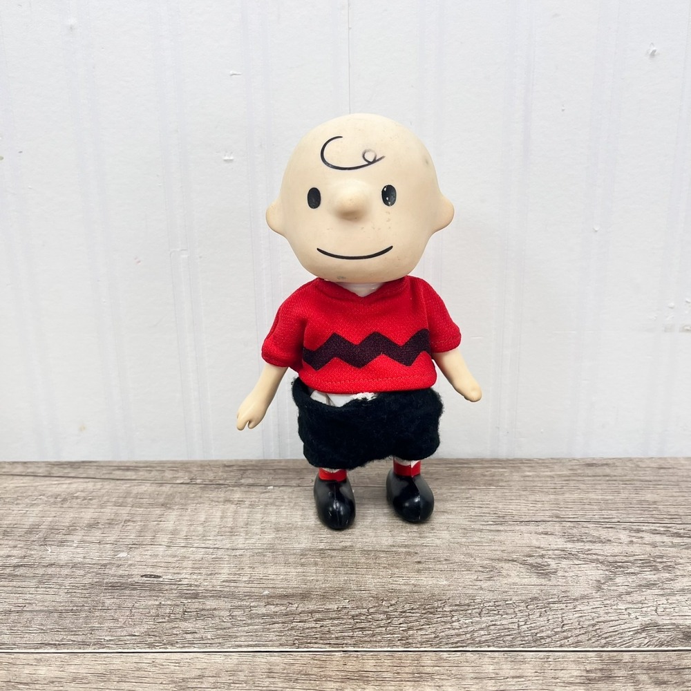 Vtg CHARLIE BROWN Boucher‎ Associates Peanuts 1966 Poseable Pocket Doll